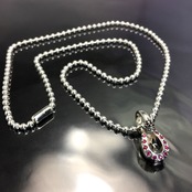 HORSESHOE : C with RUBY PENDANT / ホースシュークラウン・ルビーペンダント