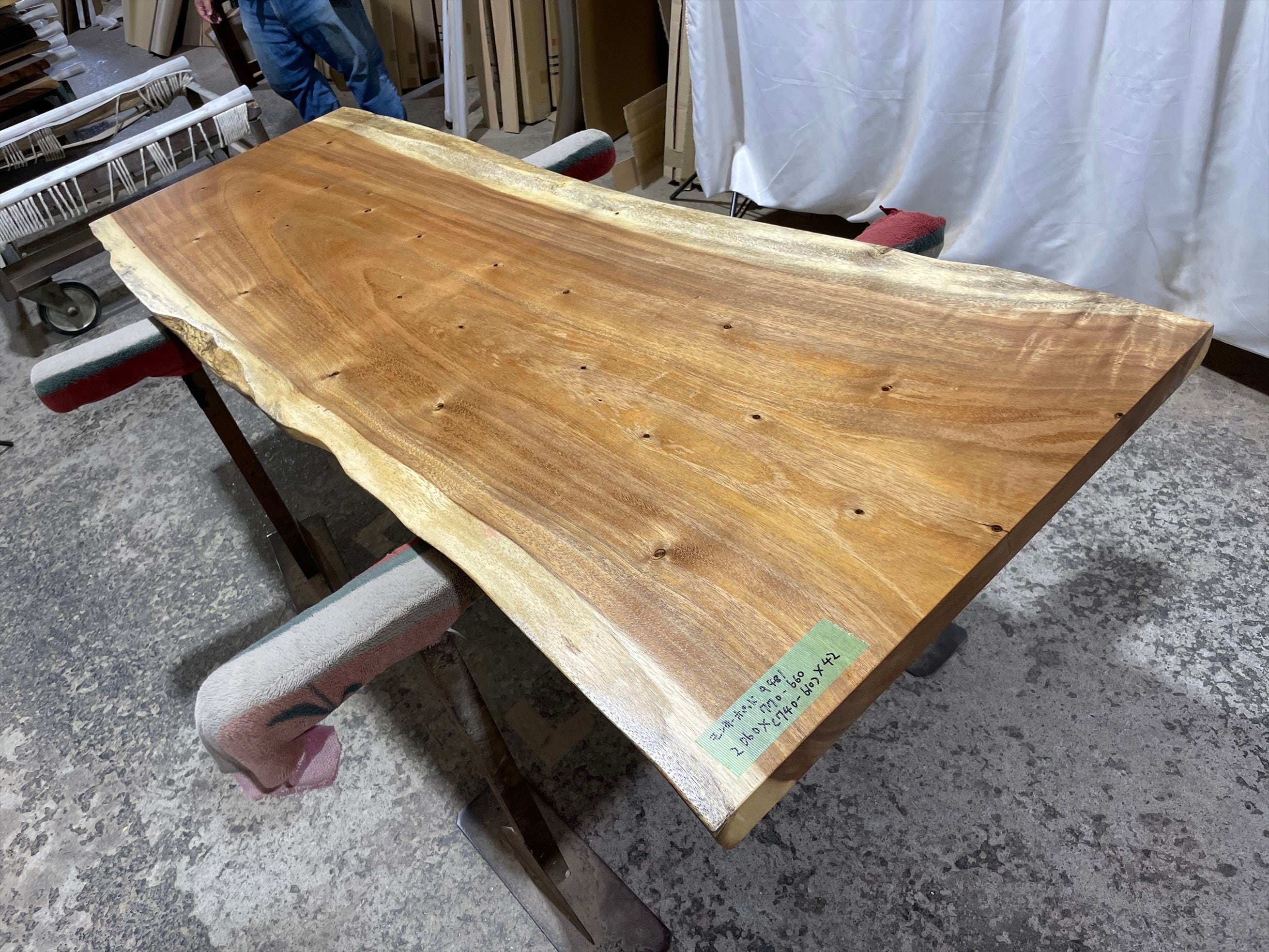 無垢一枚板ダイニングテーブル乾燥材　サイズ1950ｘ890　両面フラット加工済！ 無垢一枚板ダイニングテーブル乾燥材 サイズ1950x890 両面フラット