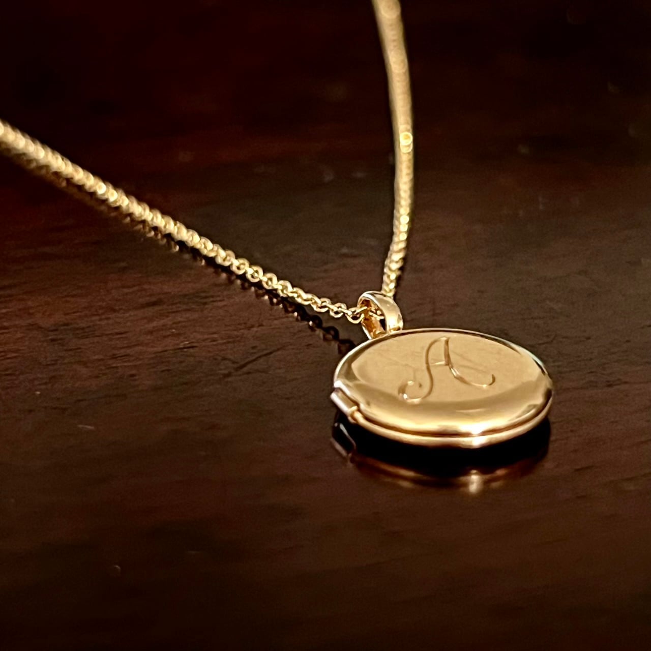 VINTAGE TIFFANY & CO. 14K Gold Round Locket Pendant Necklace