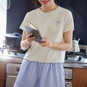 retro wave edge embroidered round neck top