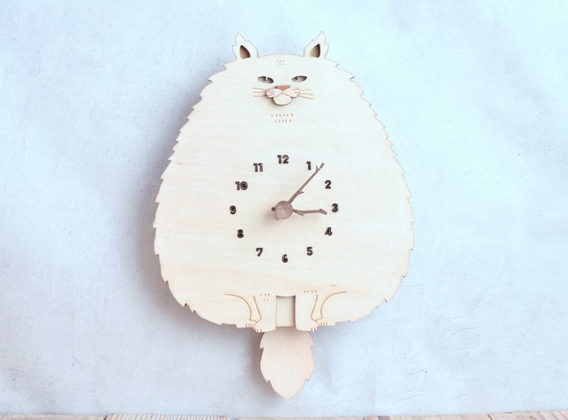 プレーン猫＊立ち耳＊ロング＊レギュラーサイズの時計 木製 振り子時計 掛け時計