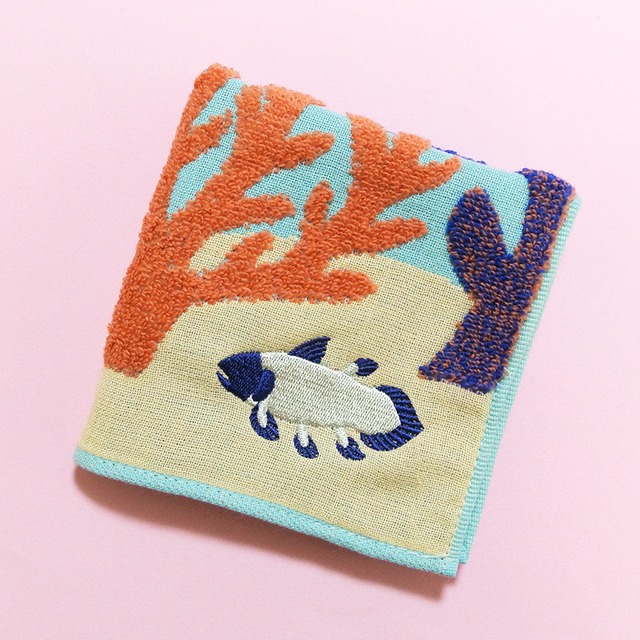 《魚/シーラカンス》ハンカチ 海 珊瑚 moritaMiW ガーゼパイルハンカチ 綿100% 刺繍