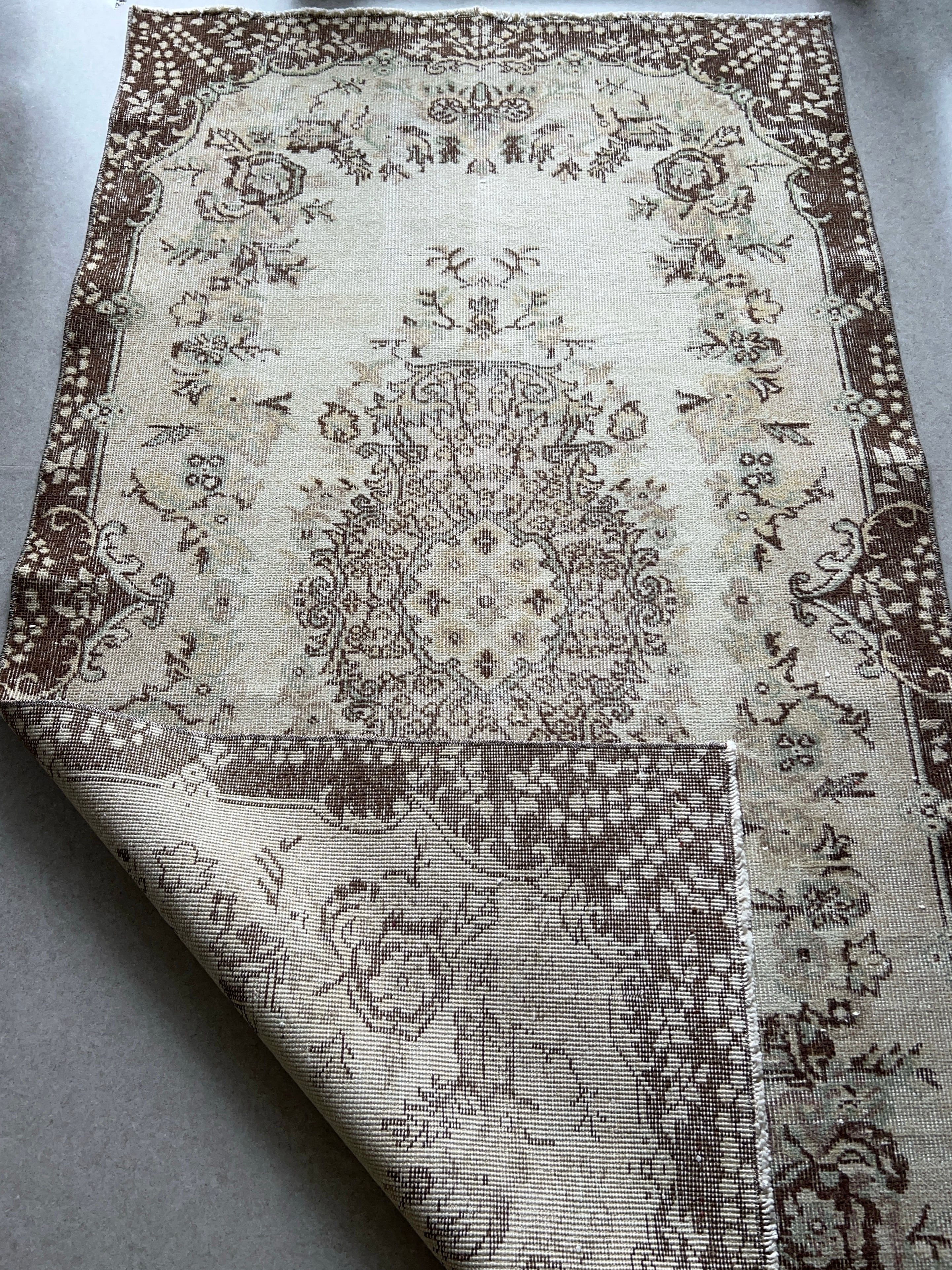 Vintage rug〈Brown Medalion〉203×112/ヴィンテージラグ トルコラグ