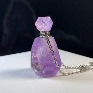 3.アメジスト・香水瓶