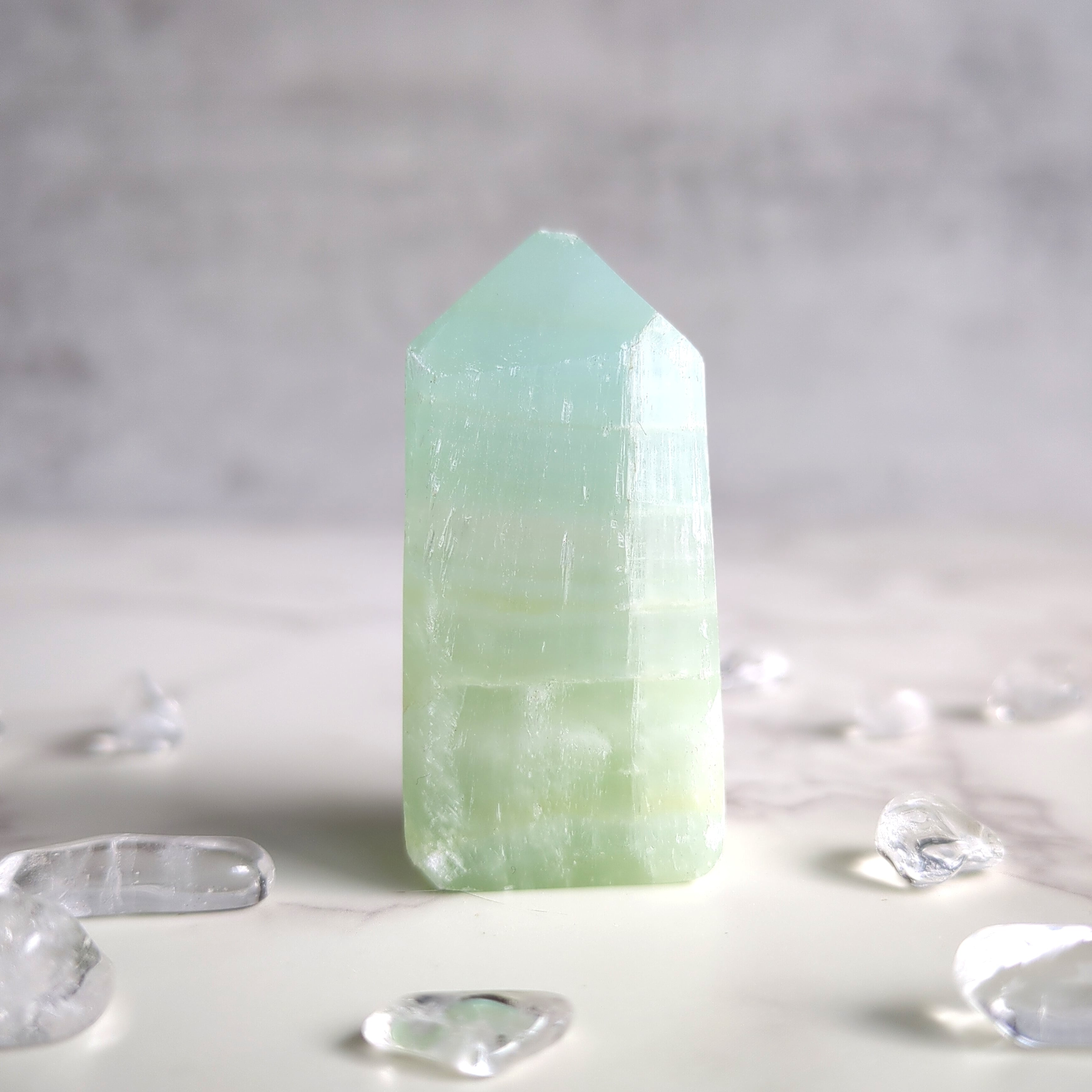 ハイクオリティ　カリビアンカルサイト　ミニタワー カリビアンブルーカルサイト ミニタワー C | 天然石ショップ si