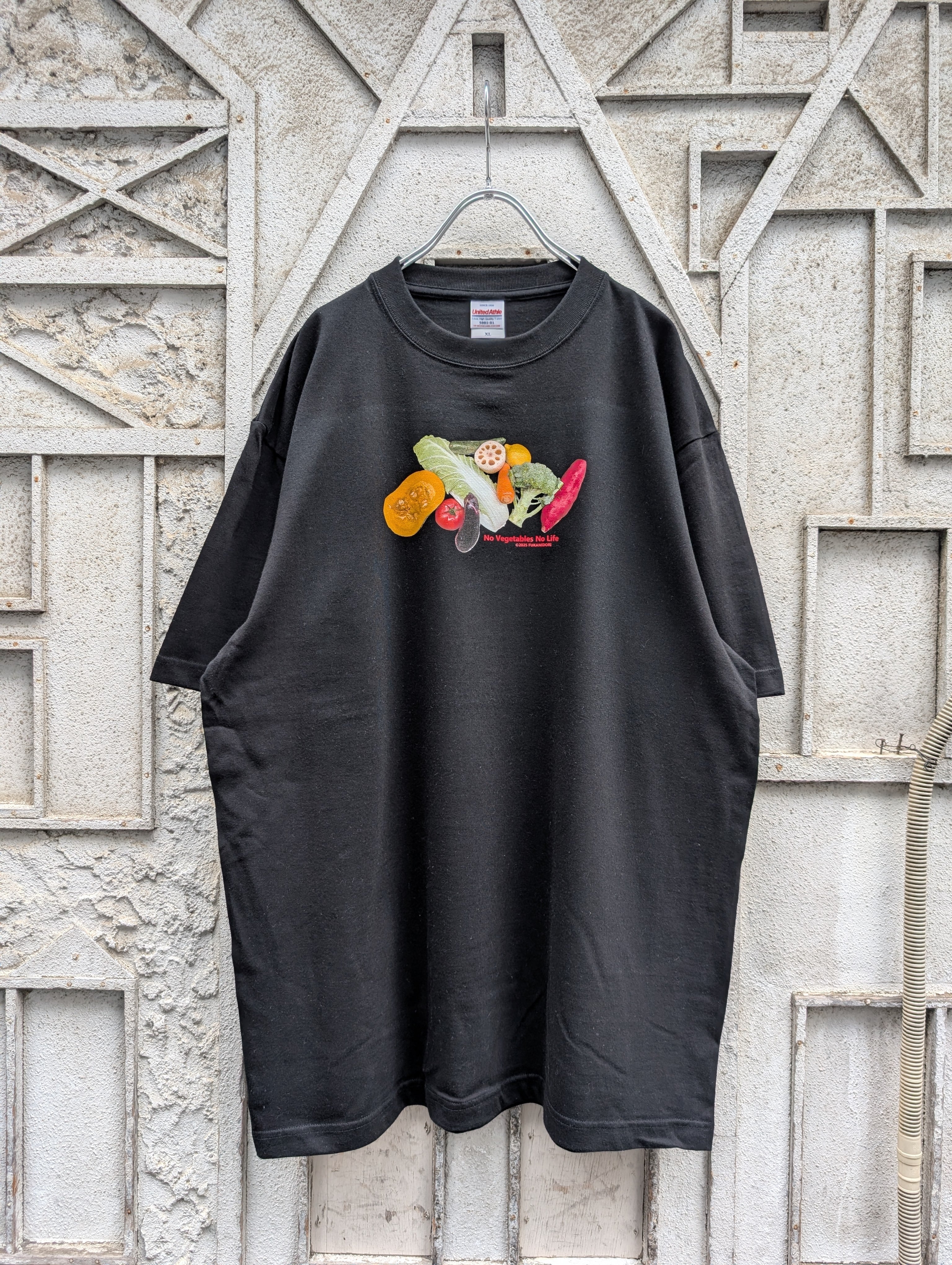 "深緑" original VEGETABLES TEE / BLACK / RED