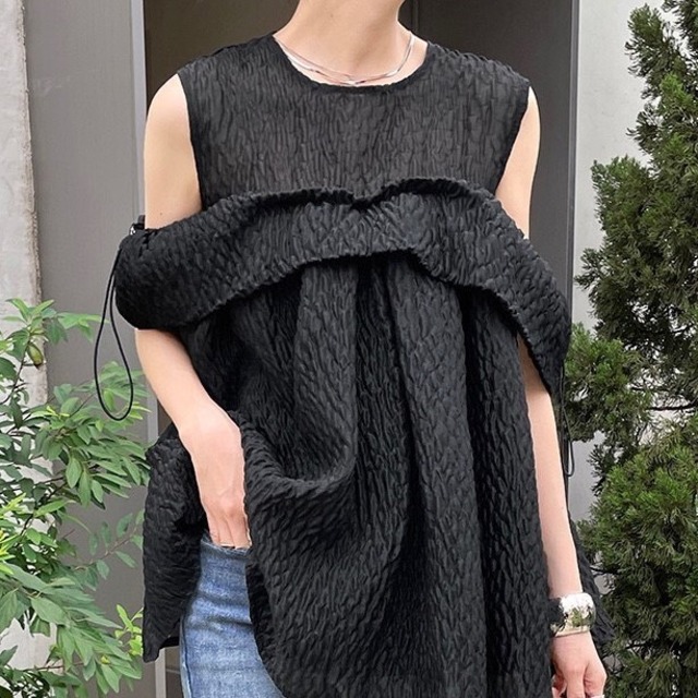 オフショルダーノースリーブシャツ d00183