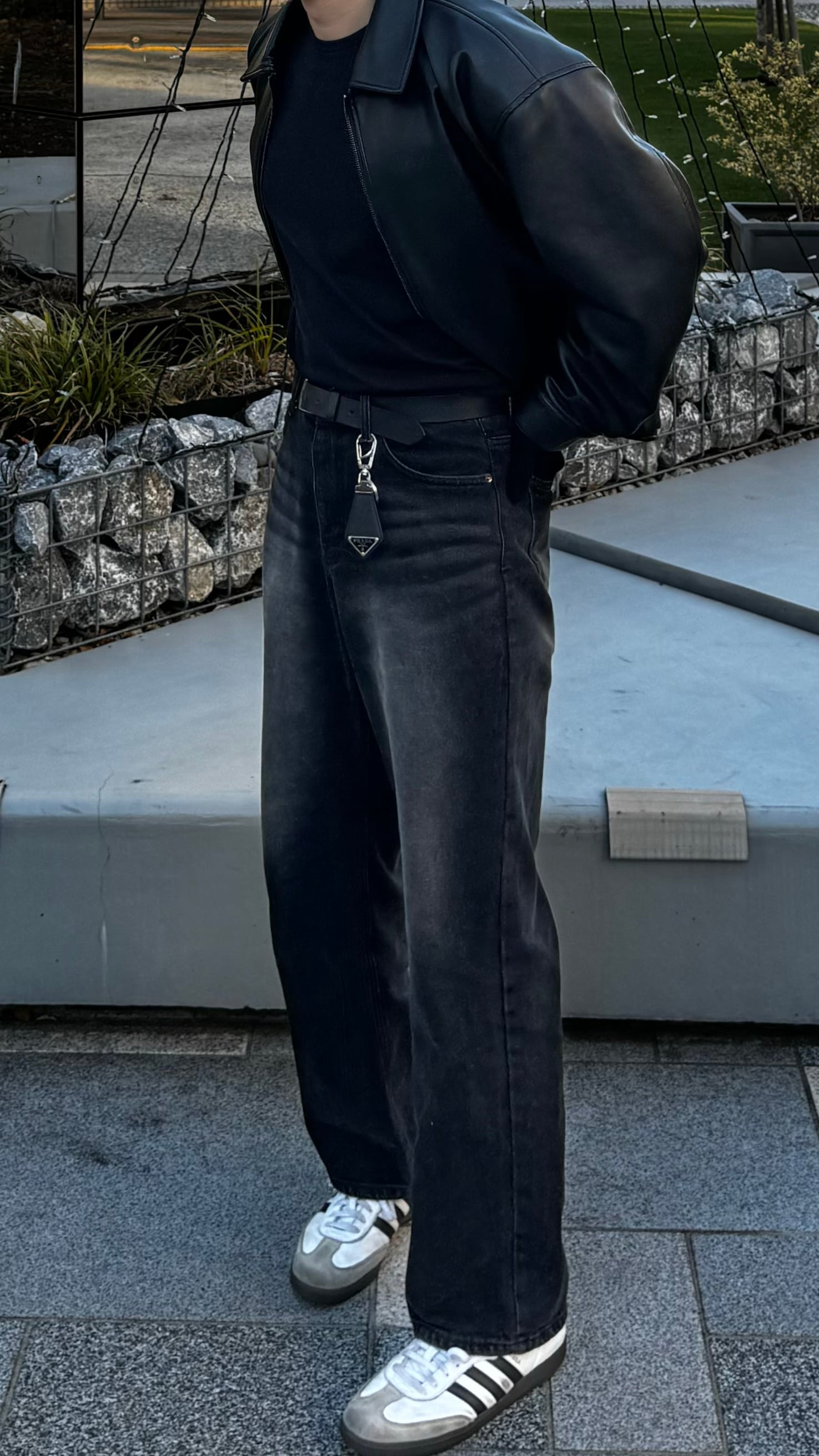 Vintage Washed Semi Wide Denim [Black] | 1AM