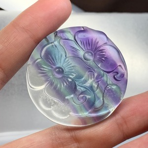 7.穴有☆フローライト花・ペンダントトップ