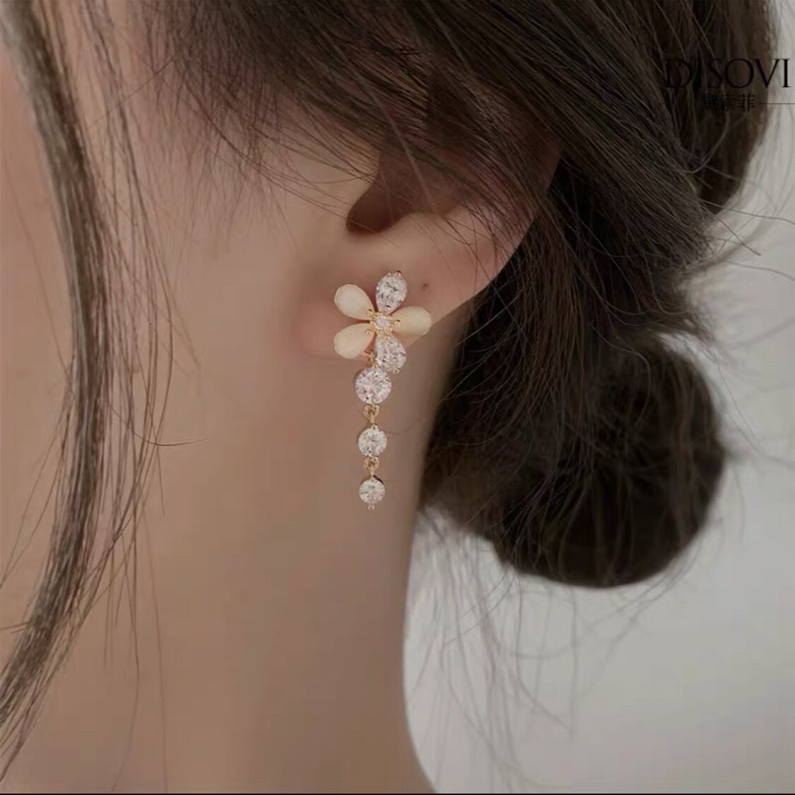 フラワーピアス