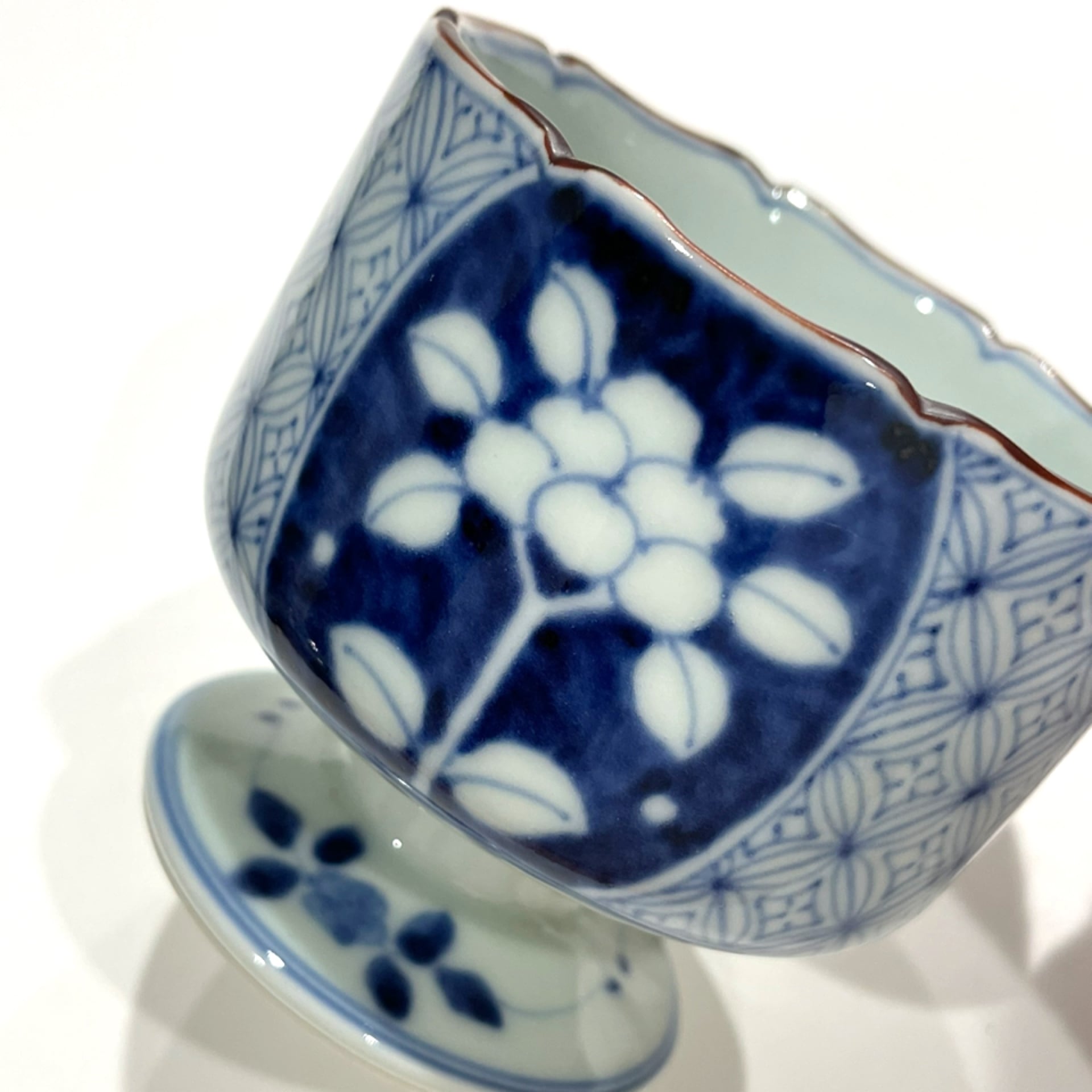 祥瑞草花文 高台小鉢《岩永 浩》 | 24to3［西富陶磁器オンラインストア