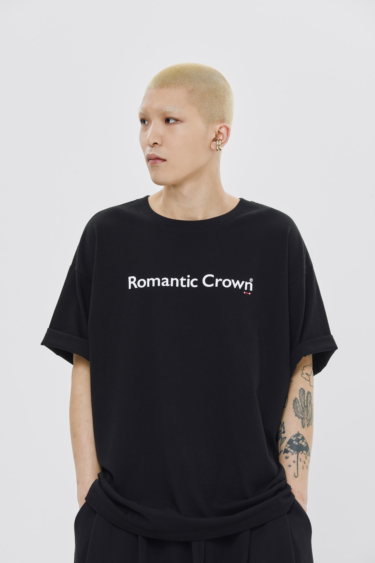 STANDARD LOGO TEE SHIRT_BLACK