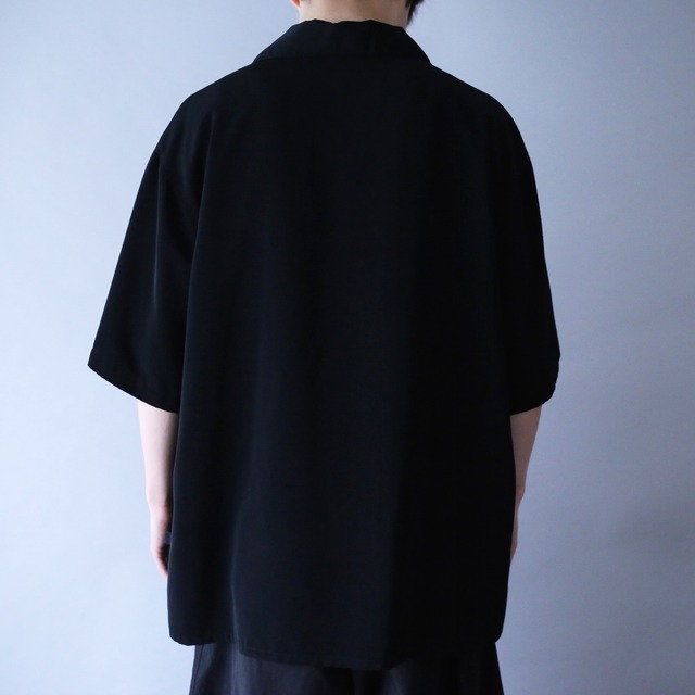 "精武館" double embroidery design open collar shirt