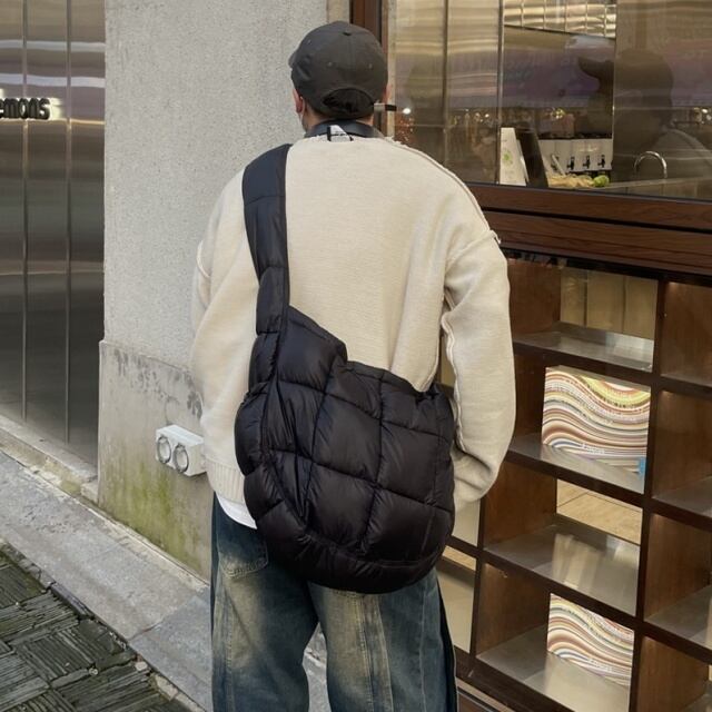 visvim メッセンジャーバッグ 黒　キルティング 予約販売】ショルダーバッグ メッセンジャー キルティング ブラック 黒