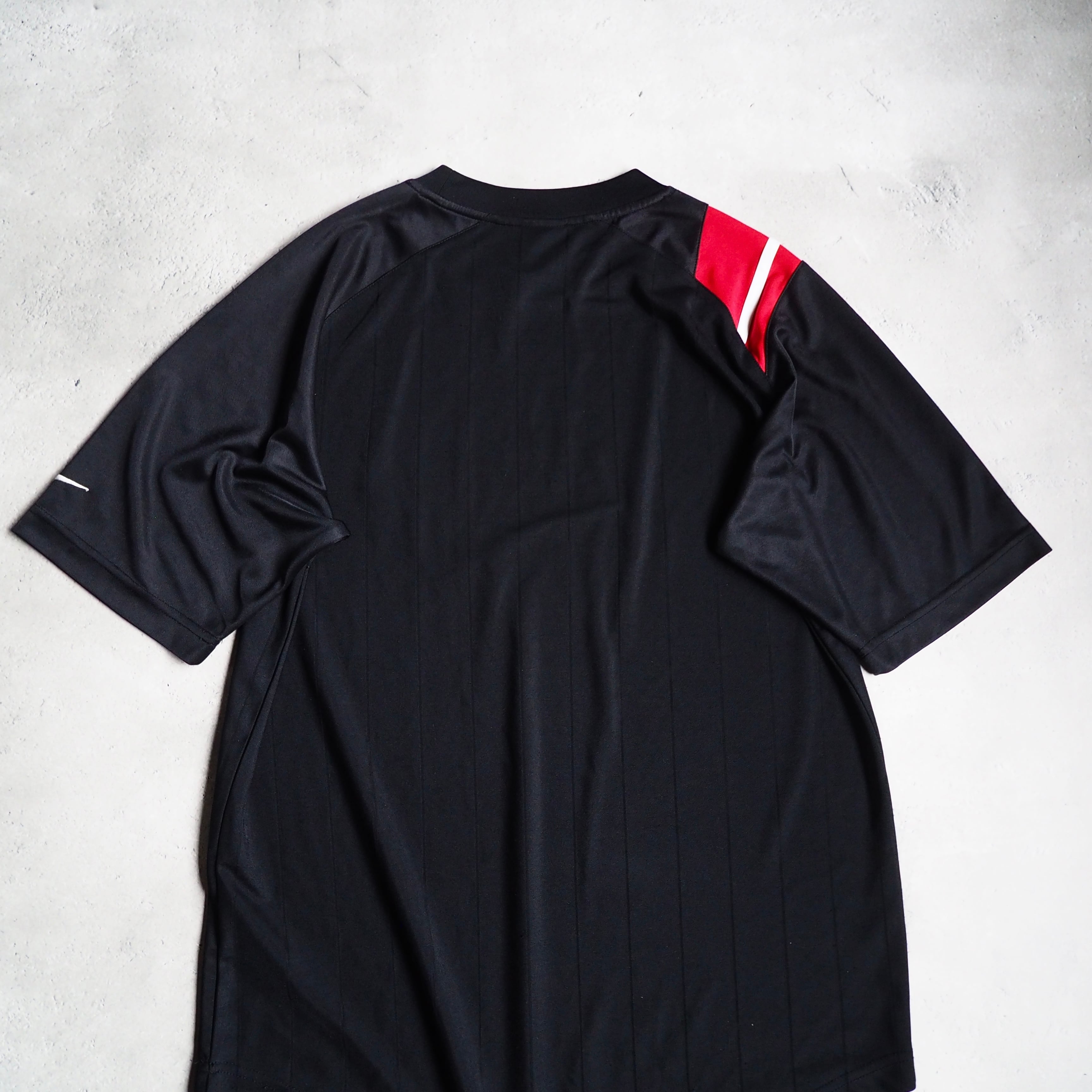 2000s " NIKE " Switching Panel × Logo Design Y2K Track Tee