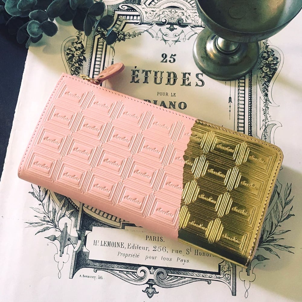Trooms 革のミモザ色チョコ長財布（金の包み紙） 【公式通販】