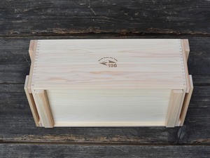 196ひのきのキャンプ用品 土佐 ひのき 木製 ウッドボックス 20L 着火剤 3kg付 無地