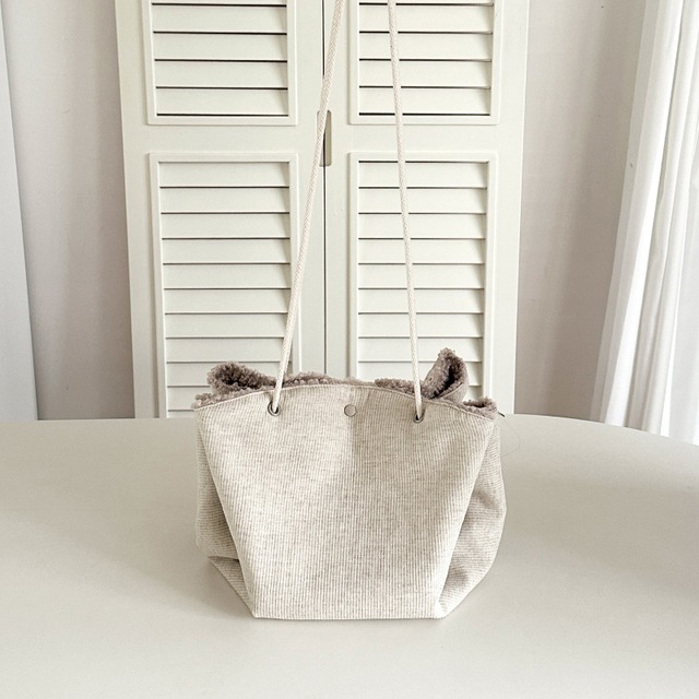 〈即納アイテム〉EYOU  バッグ  / フリースブランケットバッグ (ベージュ)