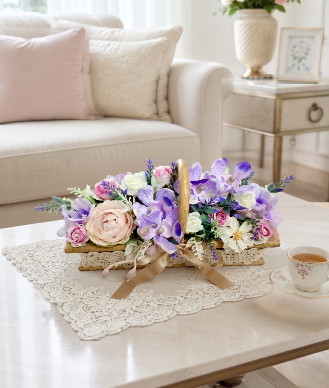 フラワーアレンジ【AR-004】ラベンダーの花かごアレンジ｜アーティフィシャルフラワー｜インテリアギフトフラワー｜卓上アレンジ｜プレゼント｜リビング飾り｜横幅約25㎝
