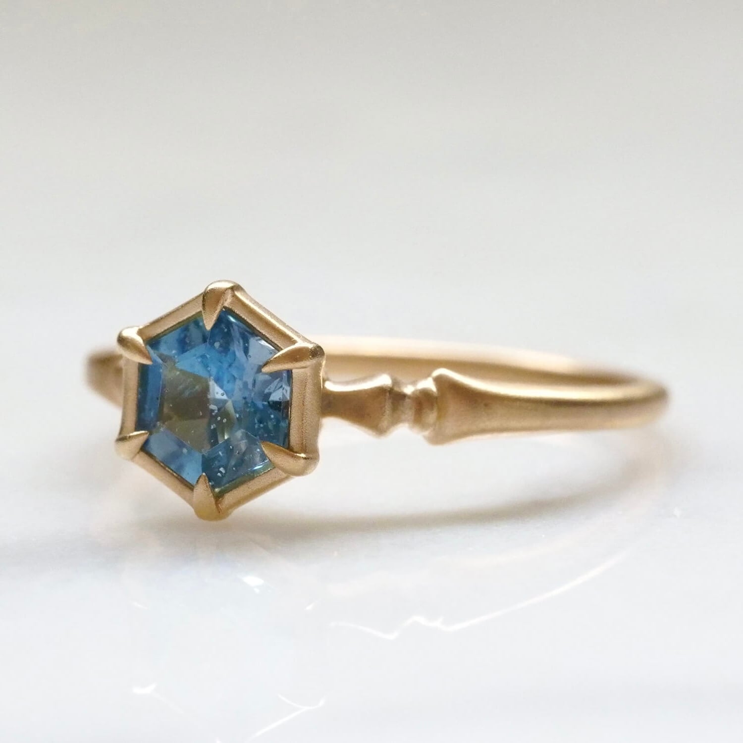 Indigolite Tourmaline ring / K18 | CURA JEWELRY