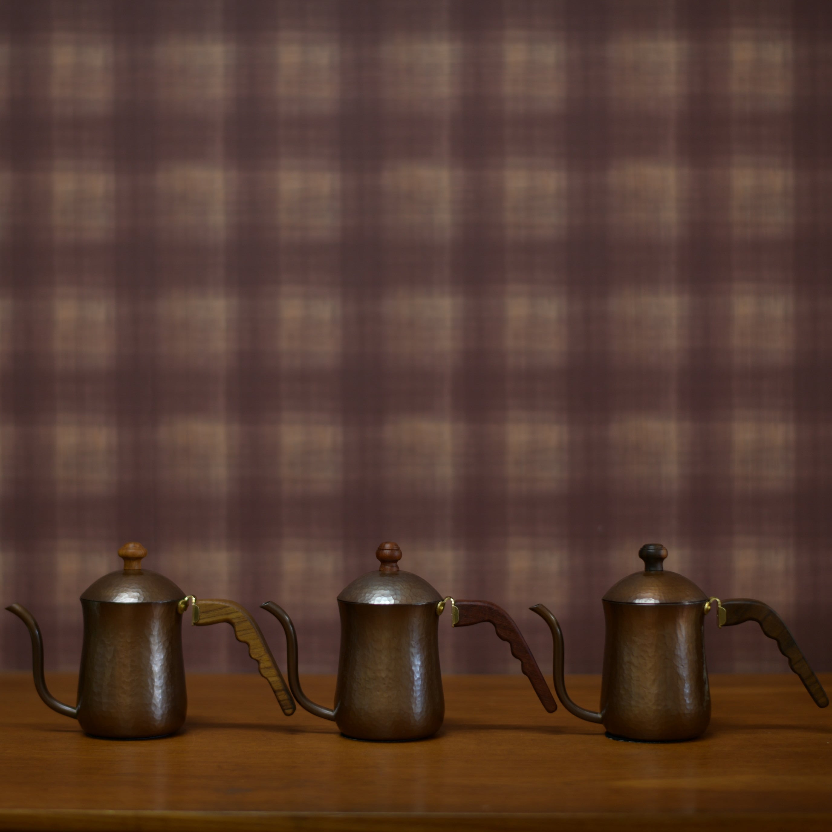 コーヒー好きの職人が作ったドリップポット（飴xウォルナットハンドル