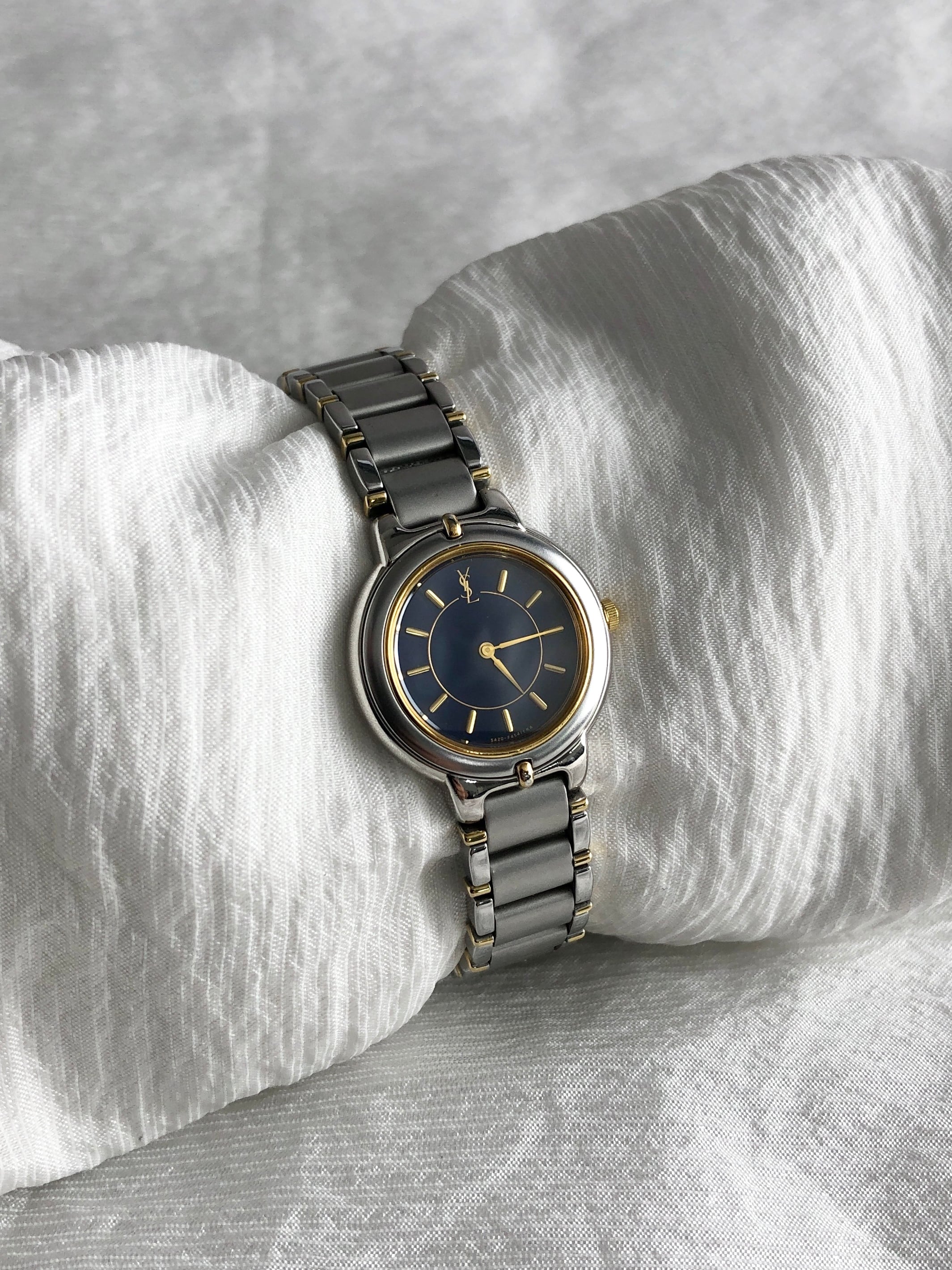 Yves Saint Laurent イヴ・サンローラン 腕時計 シルバー ブルー ステンレススチール クウォーツ 5420-F45413 vintage ヴィンテージ オールド 8eadpy