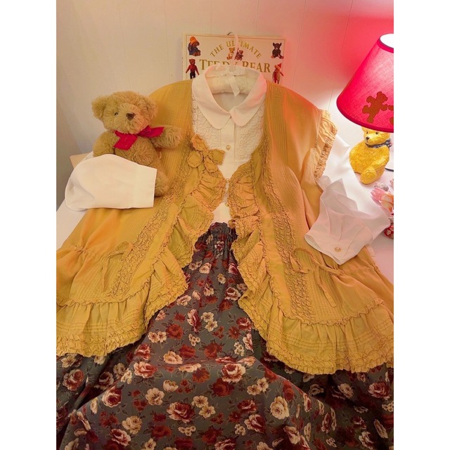 ketty / mustard frill ribbon vest