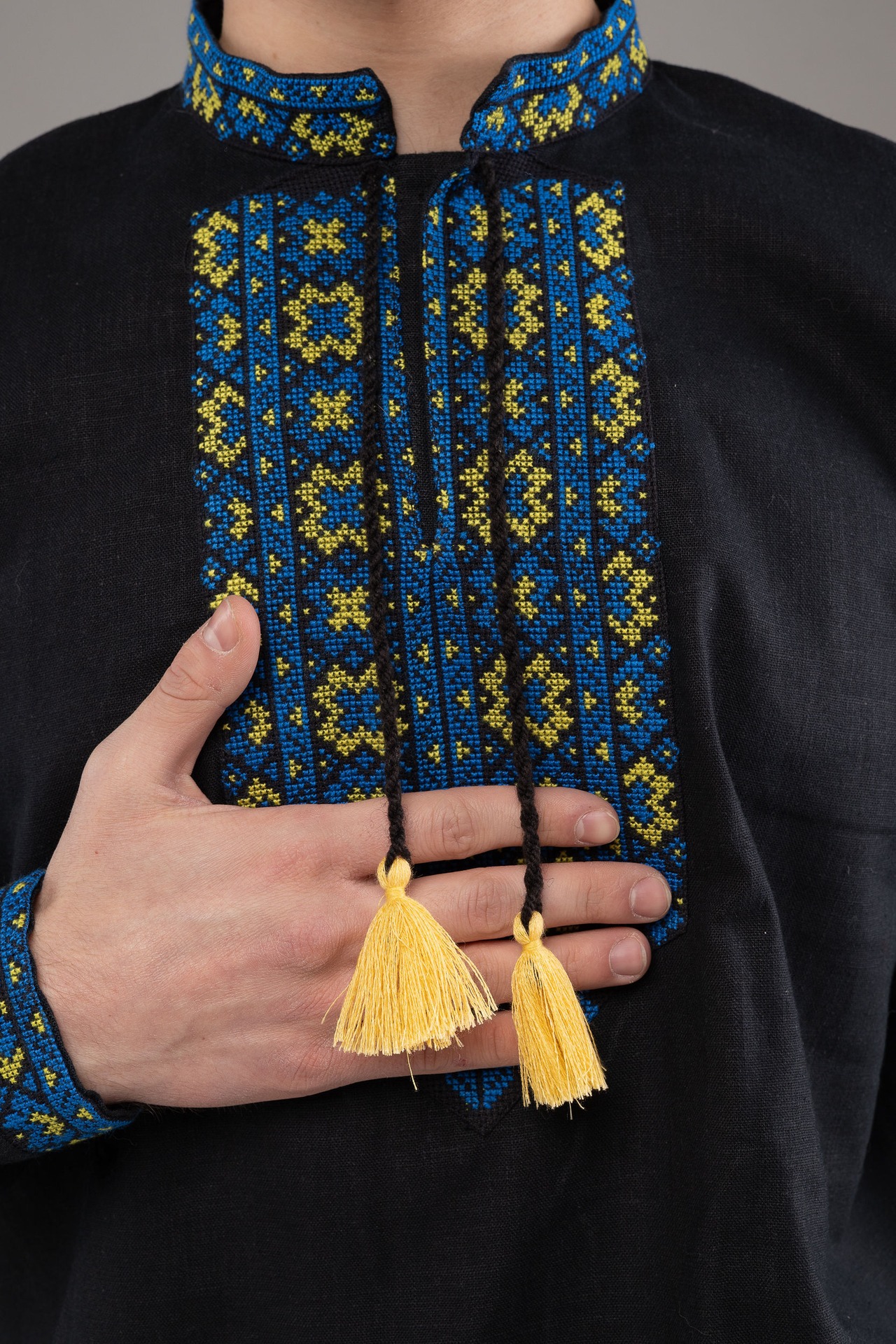 ウクライナ刺繍ヴィシヴァンカ　クロスステッチ手刺繍　Lサイズ　メンズ - 3