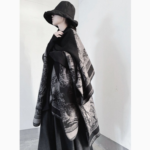 Graphic art jacquard large stole C0728