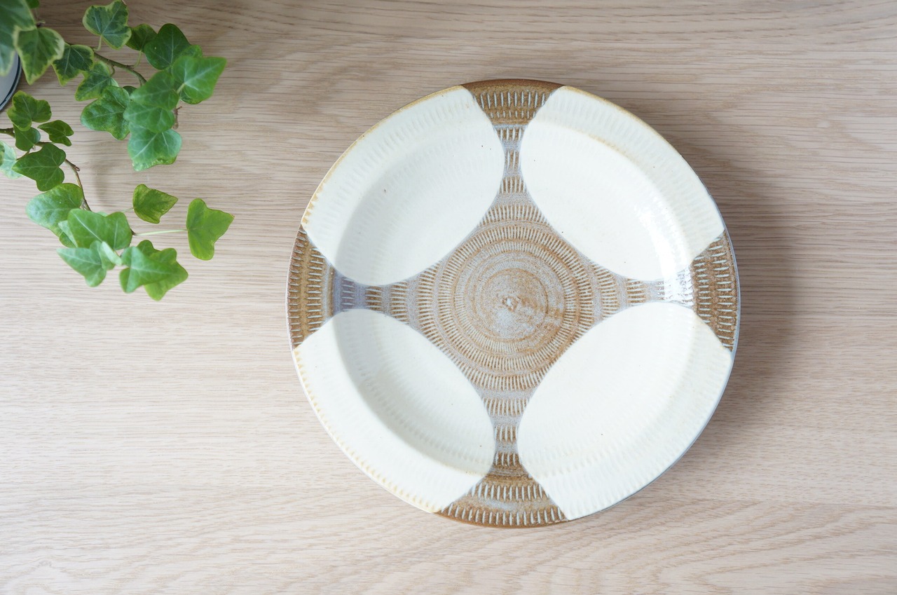 小石原焼　翁明窯元　リム皿（小）　四方がけ・白釉　②【37-465】