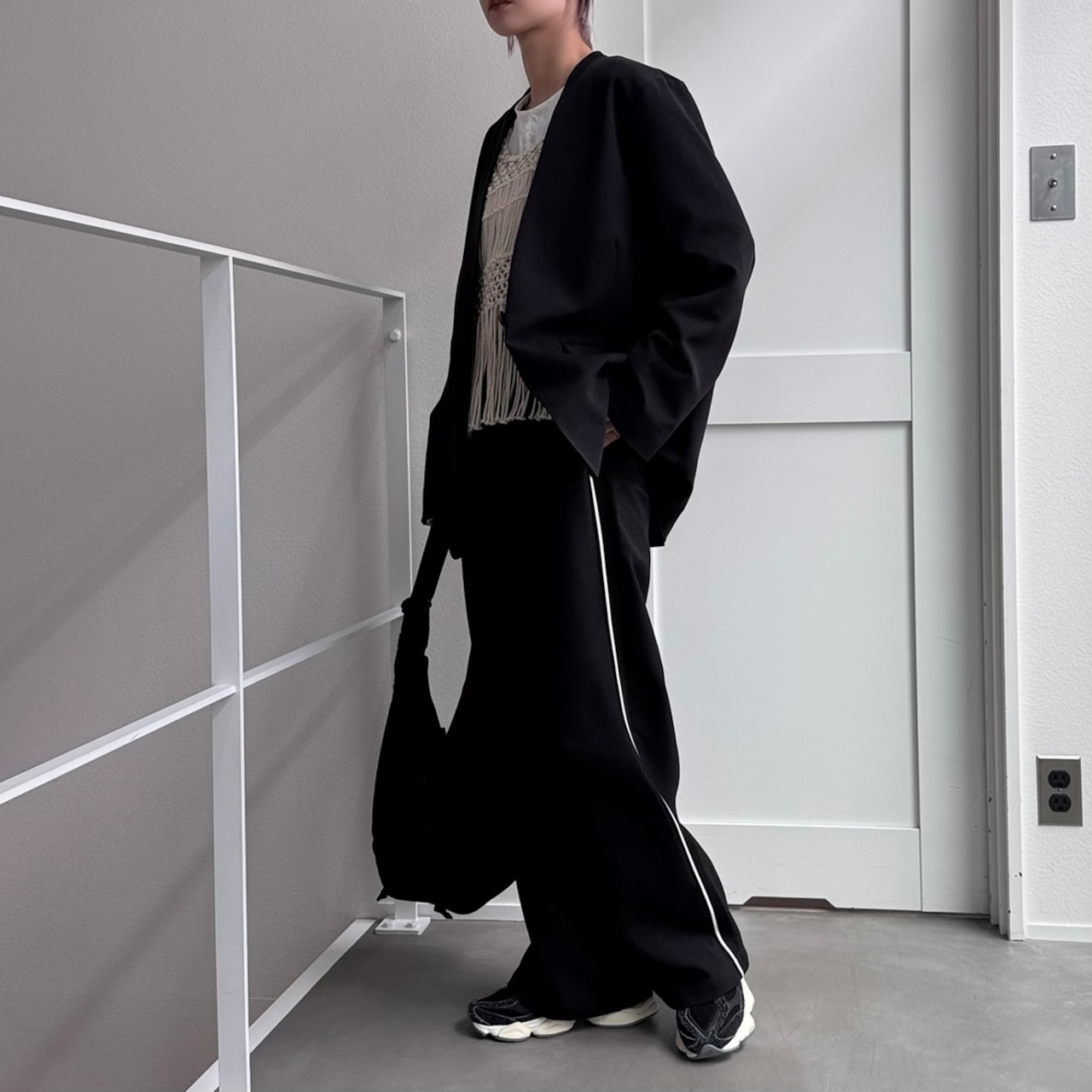 【受注予約:3月上旬入荷予定】サイドラインストレートイージーPT/ブラック