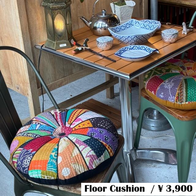 Indian Daisy Patchwork Guduri Cushion, 40cm, 3 Colors, Assorted Round, Rari Quilt, Floor Cushion Indian Daisy Patchwork Guduri Cushion, 40cm, 3 Colors, Assorted Round, Rari Quilt, Floor Cushion