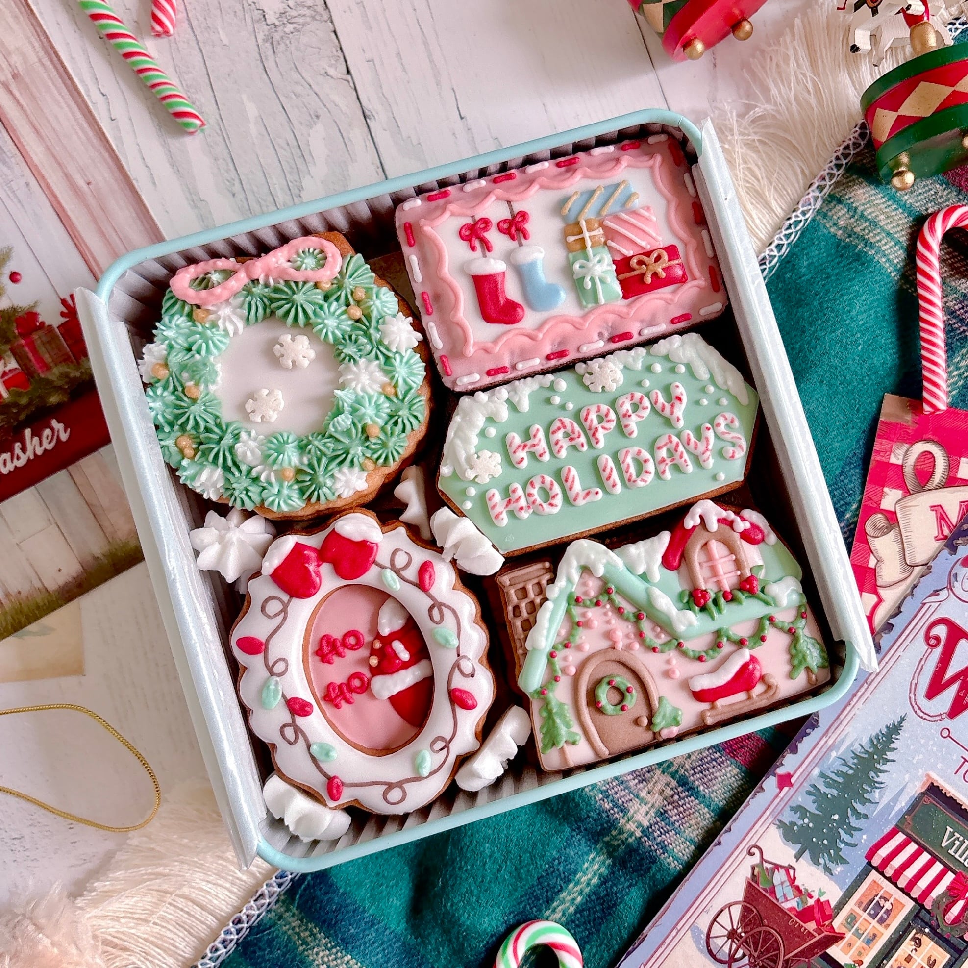 SANTA VILLAGE アイシングクッキー缶