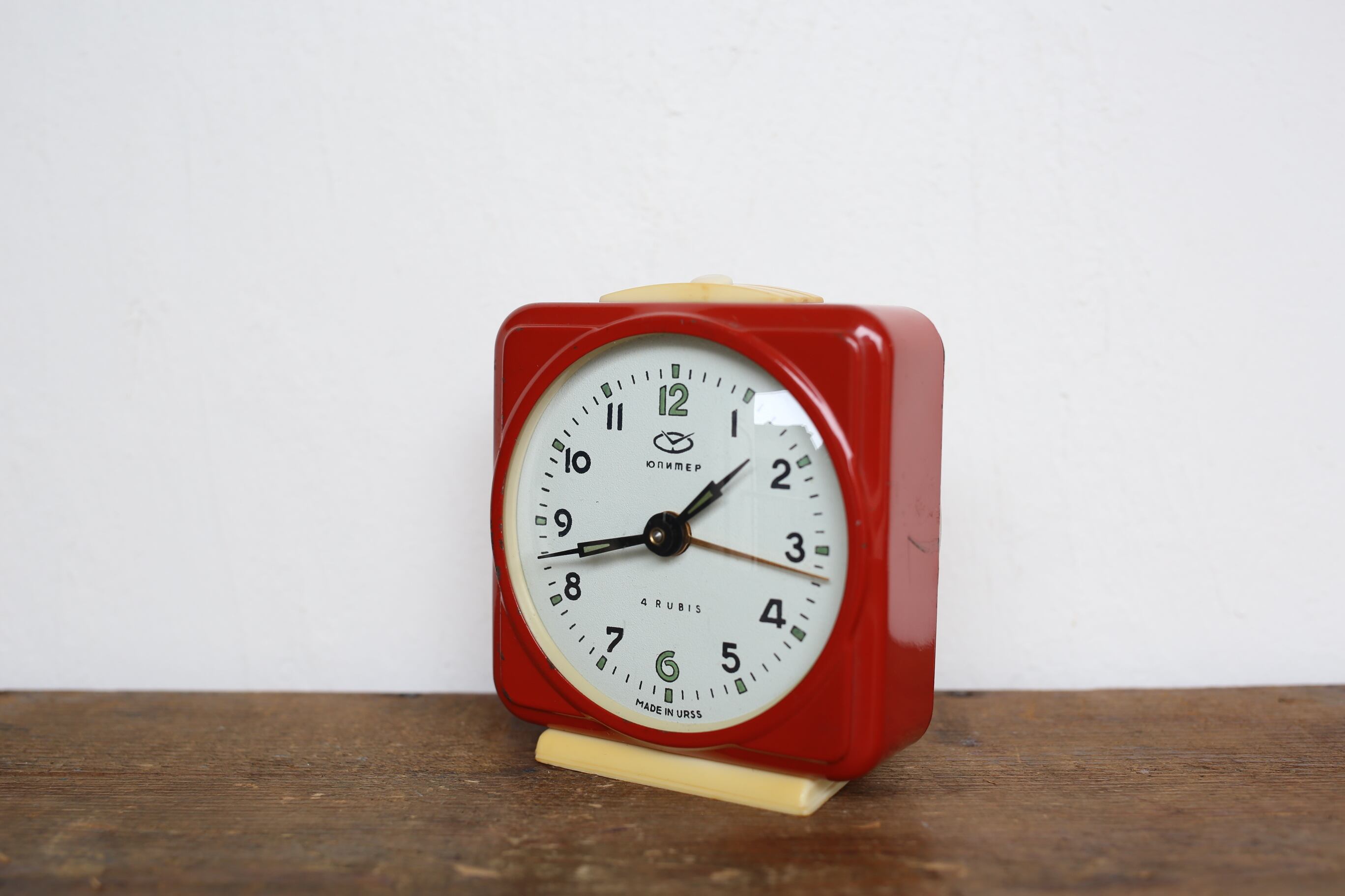 ロシア URSS製 ヴィンテージ 目覚まし時計 四角 N-02043