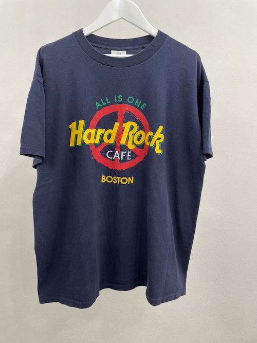Hard Rock  CAFE  T-shirt BOSTON