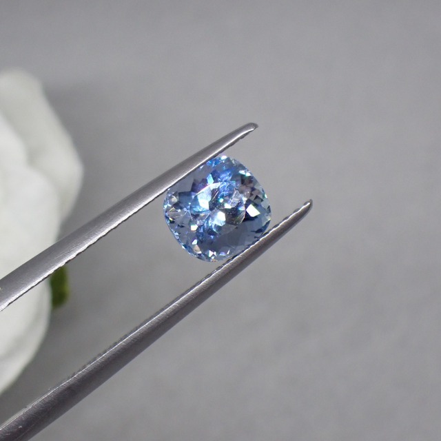 多色性◎美しいジンバブエ産アパタイト1.537ct