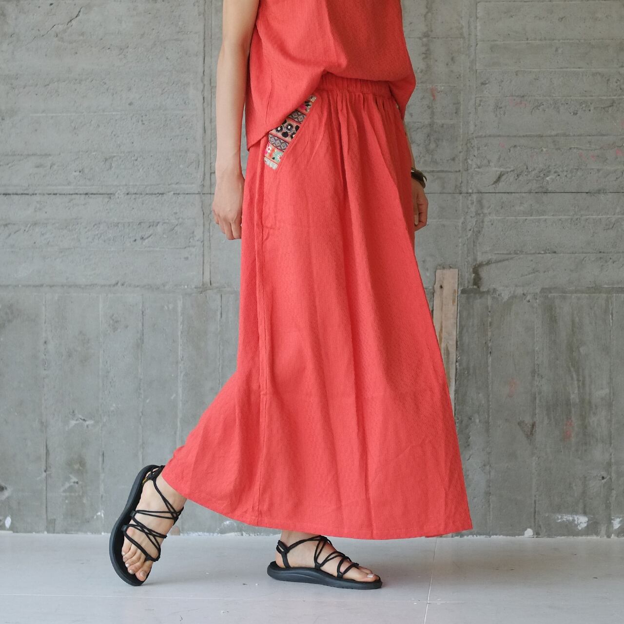 コーデに迷ったらこれ♪広がりすぎない大人シルエット バンブーコットンスカート(22s-20)トマトレッド