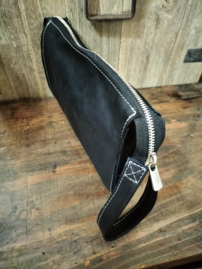 GUIDIアルチザンホースレザーポーチ | FREAK LEATHER ARTISAN