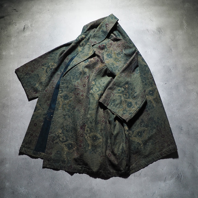 Beautiful ethnic art painted × Hand-dyed vintage half-length coat