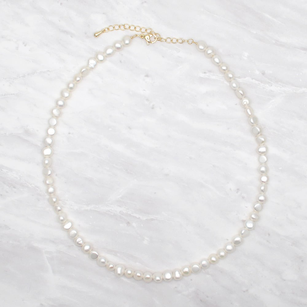 やわらかな艶と個性 約5.0mm 淡水パール ネックレス バロック
