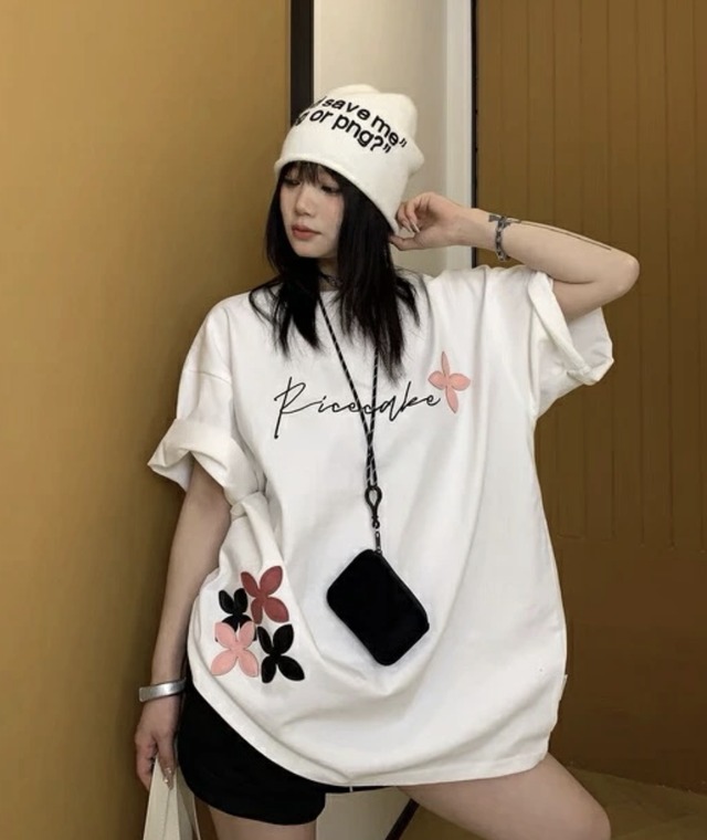 OISIS032 レザーフラワーパッチロゴTシャツ