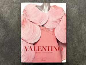 【VF332】Valentino : Themes and Variations /visual book