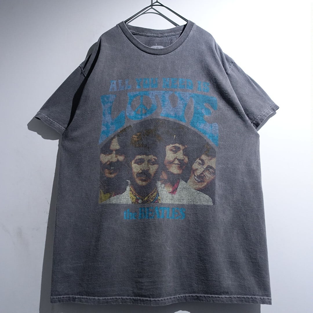 “THE BEATLES” Faded Charcoal Gray Print Band T-Shirt