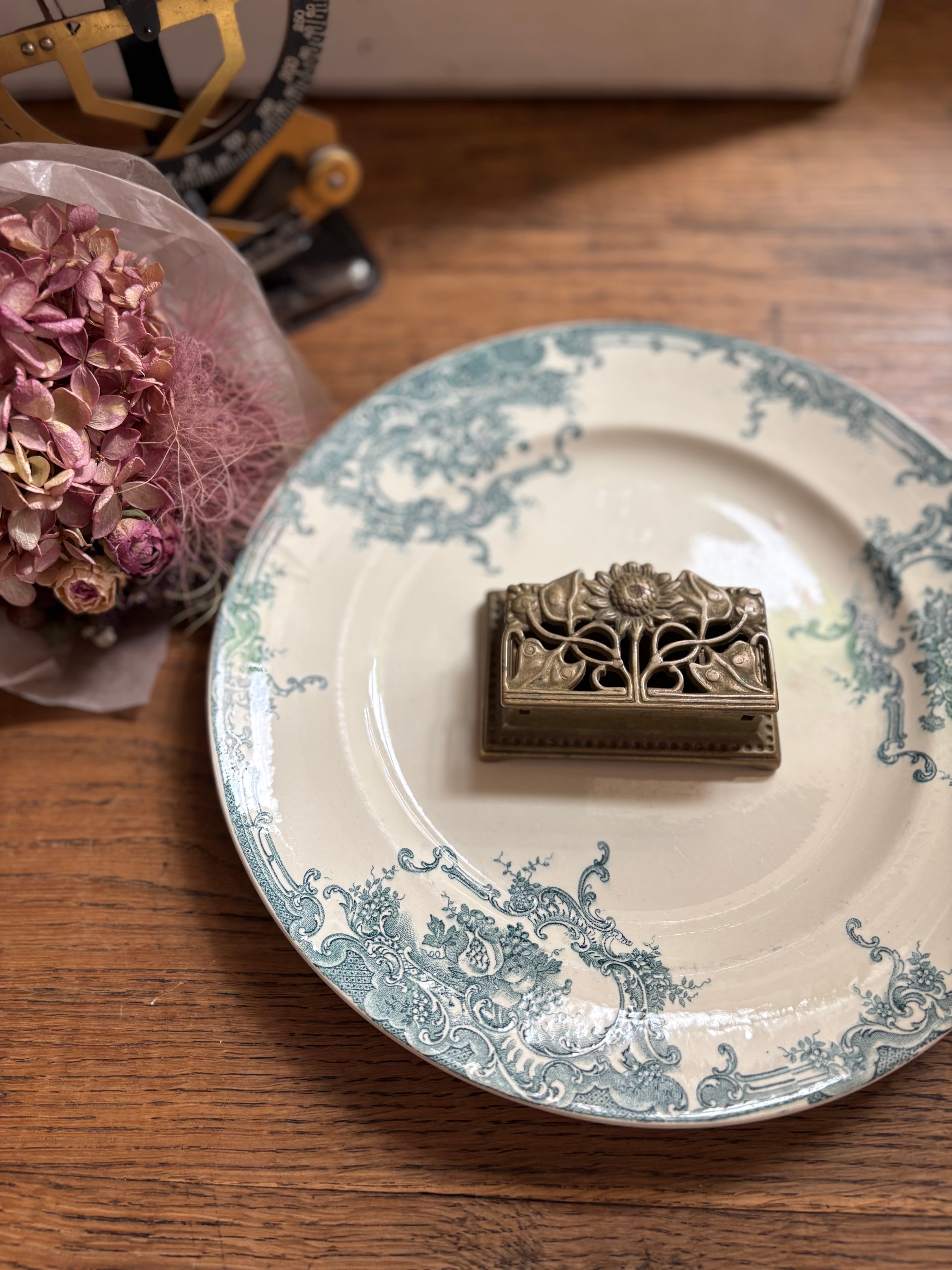 フランスアンティークショップTrianon