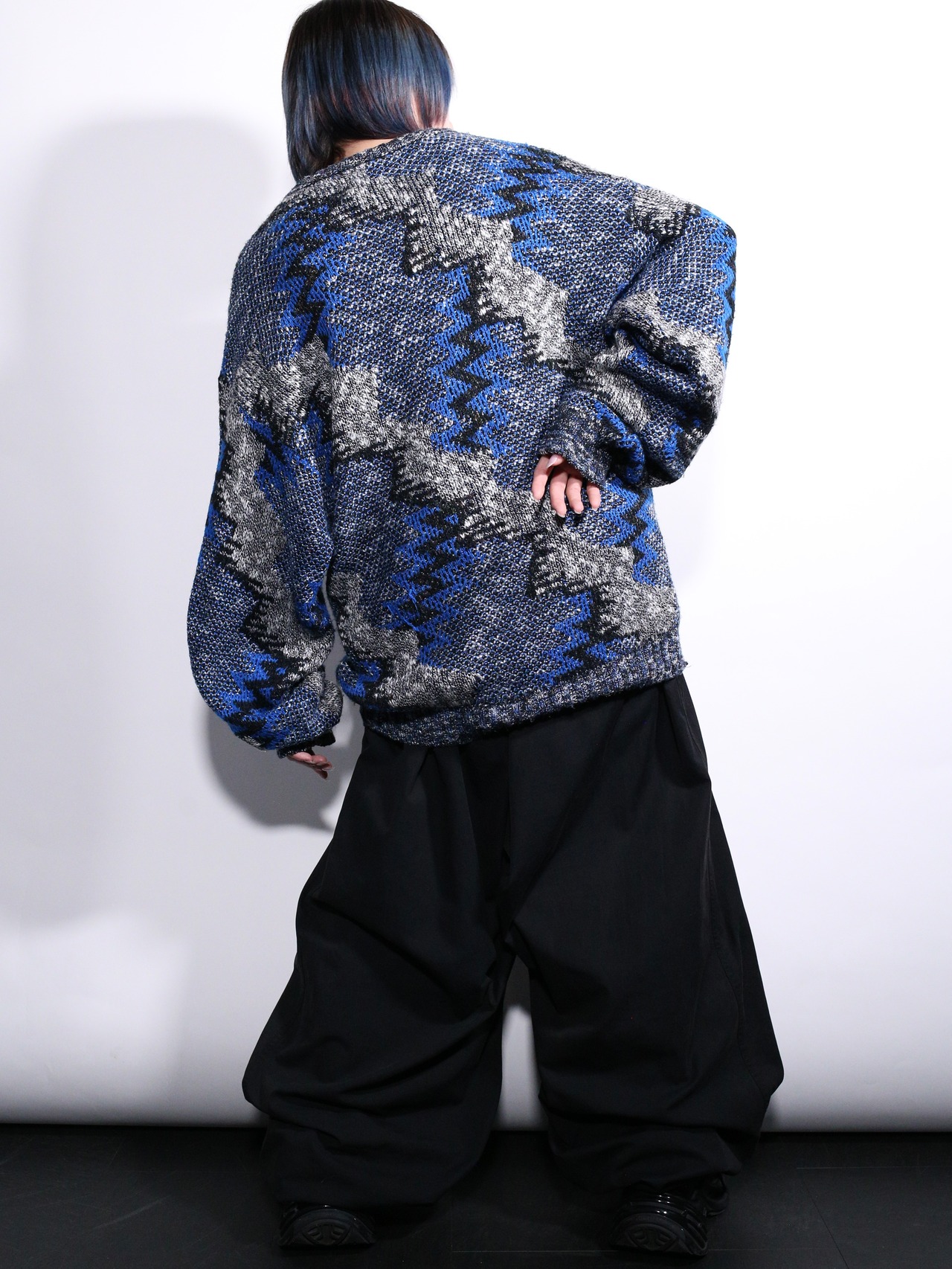 "ギザギザ" multi art pattern good coloring sweater - 5