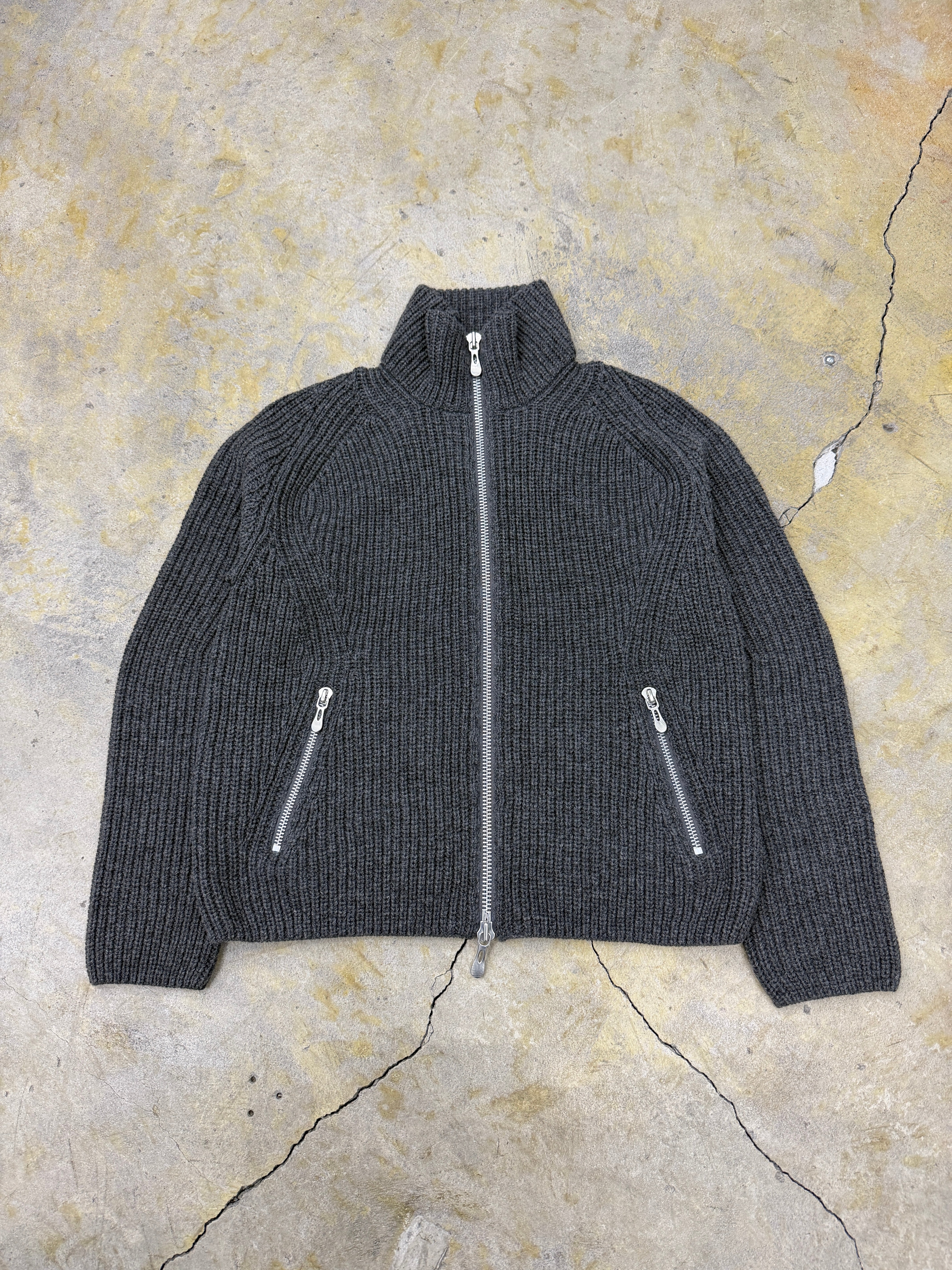 KNIT | HOWDAY