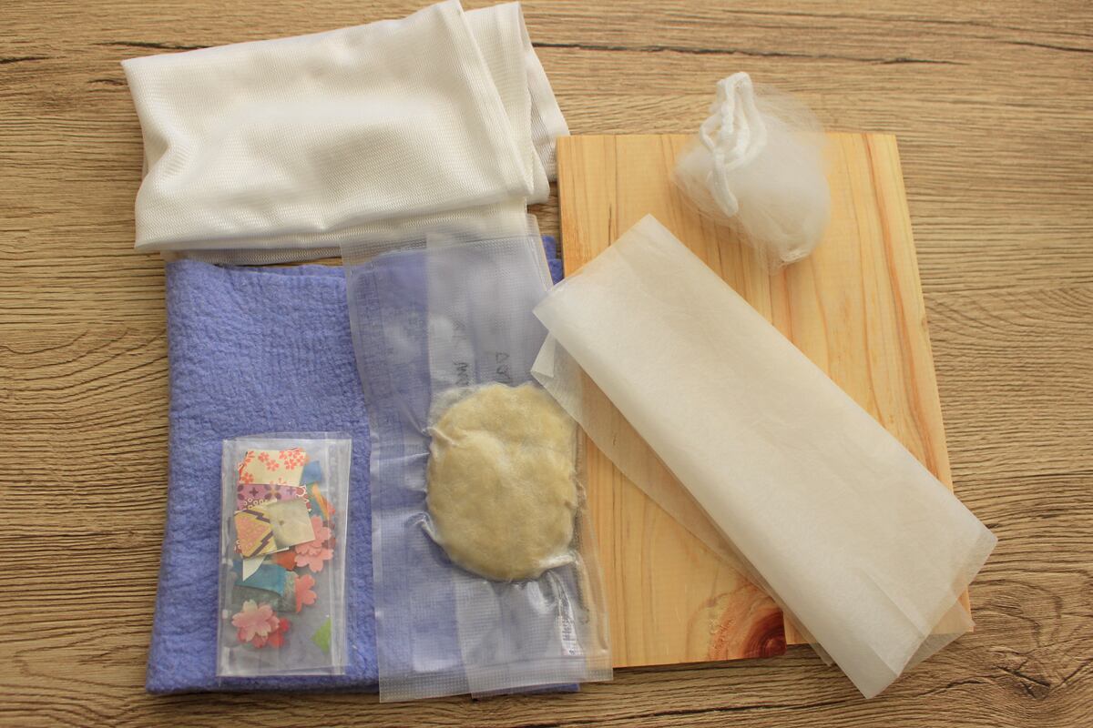 おうちで本格的な手すき和紙を作ろうキット