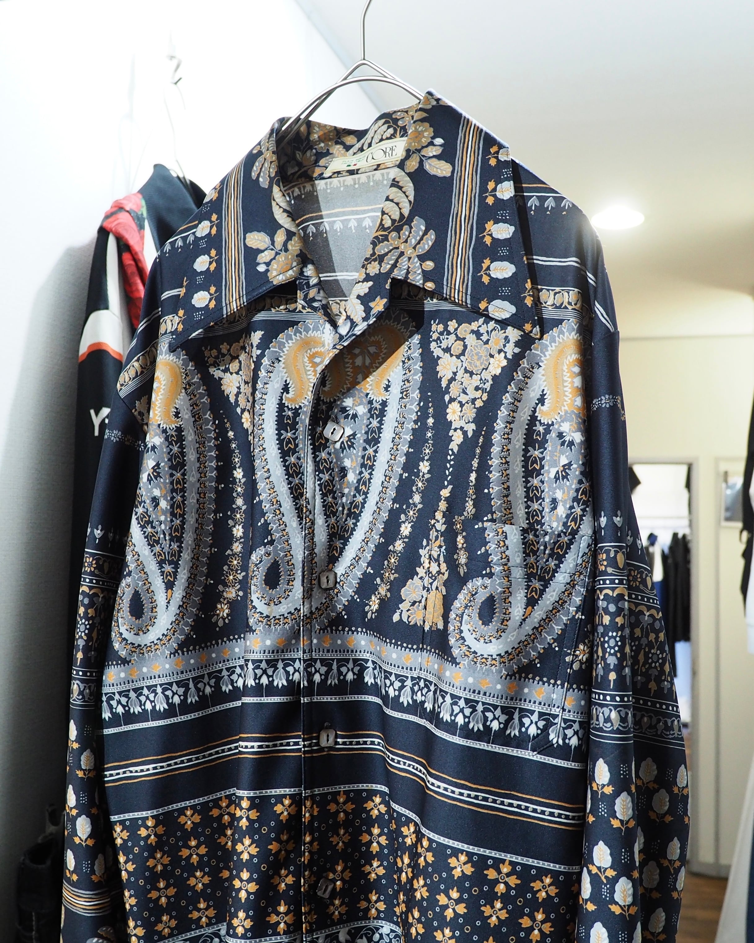 1970 - 80s Beautiful Flower × Paisley Pattern vintage Open collar shirt