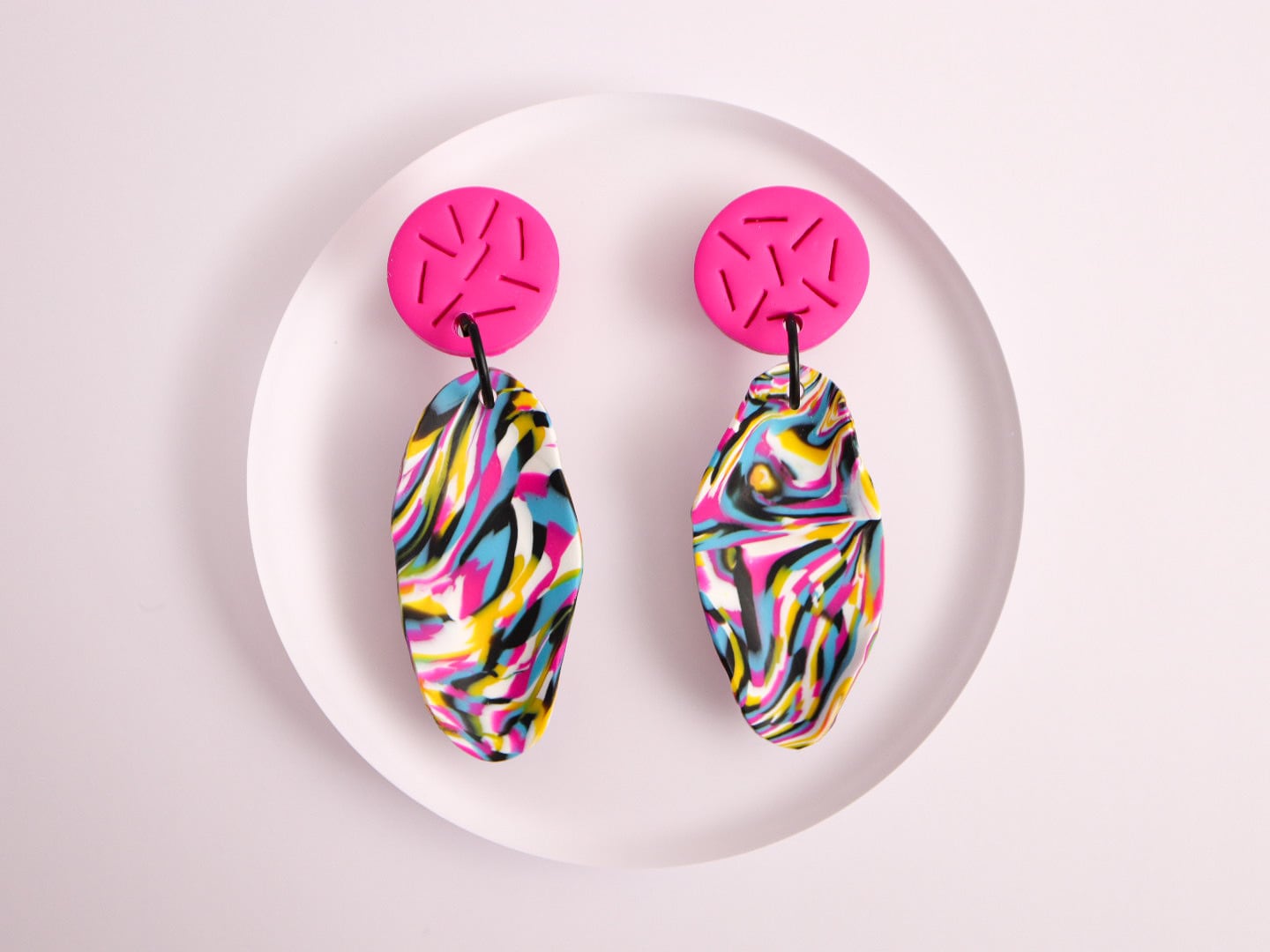 派手めカラフル ピンク イヤリング・ピアス/52 | IROCHIKA ポリマー