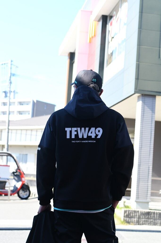 TFW49 CARDBOARD MATERIAL HOODIE | satisfaction